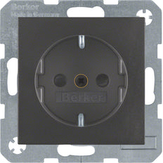 Hager Berker S.1/B.3/B.7 Wall Outlet (WCD Switchgear) - 47231606