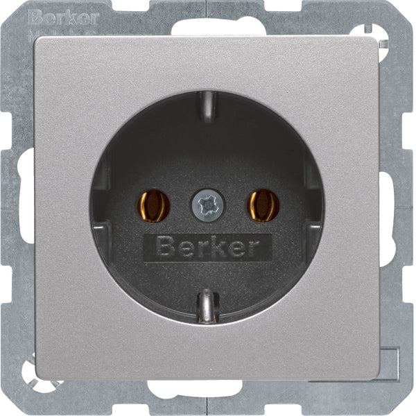 Hager Berker Q.1/Q.3 Wall Outlet (WCD Switchgear) - 47436084