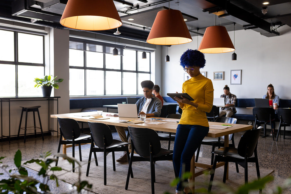 Philips MASTER Ultra Efficient E27 LED Bulb 2.3-40W 830 - 8720169254046