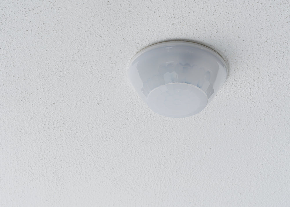 KNX Corridor Presence Detector 28x5m Ceiling Mount IP54 - 1039072